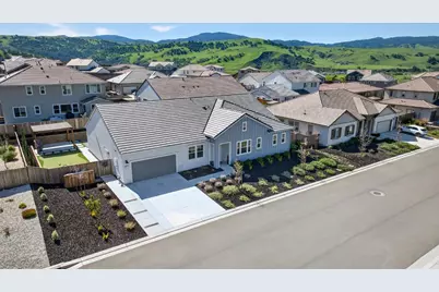 240 Scarlett Way, Hollister, CA 95023 - Photo 44