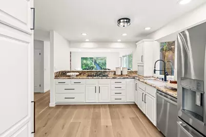 22044 Creekside Ct, Cupertino, CA 95014 - Photo 32