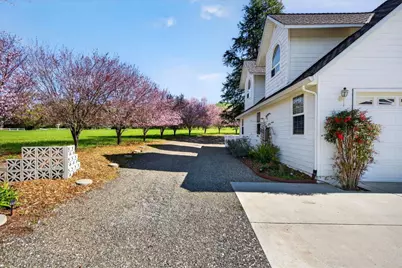 621 Carpenter Dr, Hollister, CA 95023 - Photo 6