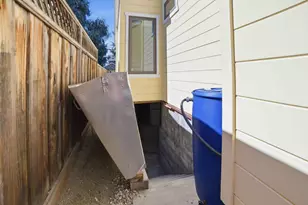 704 S 12th St, San Jose, CA 95112 - Photo 24