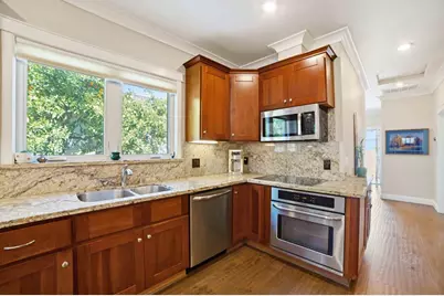 704 S 12th St, San Jose, CA 95112 - Photo 6