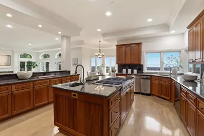 140 Tobin Clark Dr, Hillsborough, CA 94010 - Photo 22