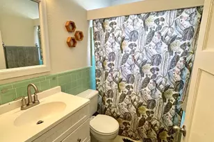 1639 Cypress Ave, San Mateo, CA 94401 - Photo 12