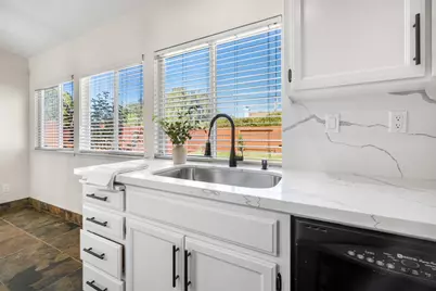 1940 Sycamore Ct, Hollister, CA 95023 - Photo 12