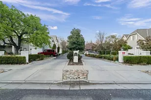 16979 Roberts 7, Los Gatos, CA 95032 - Photo 40