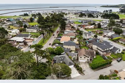 499 Sonora Ave, El Granada, CA 94019 - Photo 2