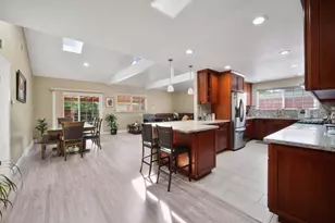 732 Fourth Ave, Redwood City, CA 94063 - Photo 6