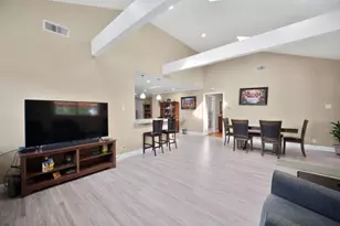 732 Fourth Ave, Redwood City, CA 94063 - Photo 12