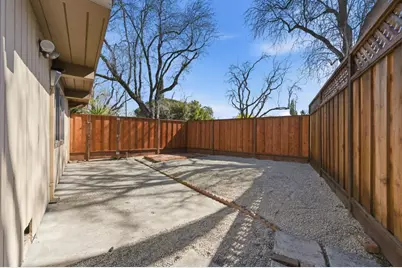 1080 Moffett Cir, Palo Alto, CA 94303 - Photo 30