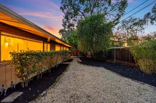 1080 Moffett Cir, Palo Alto, CA 94303 - Photo 24