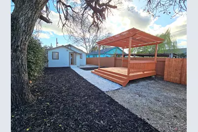 46 South St, Hollister, CA 95023 - Photo 12