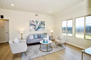 27785 Hummingbird Ct, Hayward, CA 94545 - Photo 2