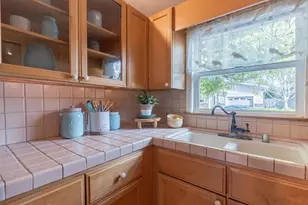 516 8th St, Pacific Grove, CA 93950 - Photo 12