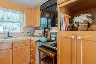 516 8th St, Pacific Grove, CA 93950 - Photo 10