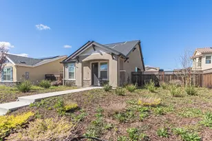 680 Lewis St, King City, CA 93930 - Photo 2