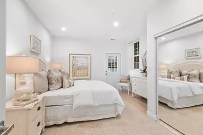 2260 Summit Dr, Hillsborough, CA 94010 - Photo 32