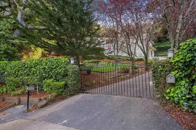 2260 Summit Dr, Hillsborough, CA 94010 - Photo 60