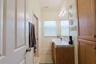 307 N 3rd St, King City, CA 93930 - Photo 10