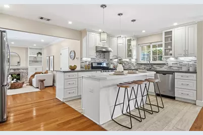 1010 Springfield Dr, Campbell, CA 95008 - Photo 10