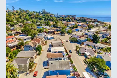 307 Treasure Island, Aptos, CA 95003 - Photo 2