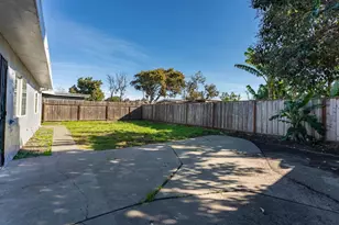 2656 Gonzaga St, East Palo Alto, CA 94303 - Photo 18