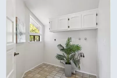 17710 Holiday Dr, Morgan Hill, CA 95037 - Photo 32