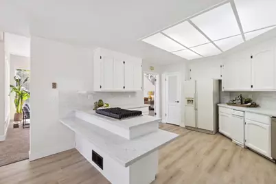 17710 Holiday Dr, Morgan Hill, CA 95037 - Photo 14