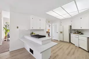 17710 Holiday Dr, Morgan Hill, CA 95037 - Photo 14