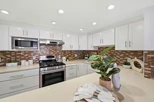 751 W Middlefield Rd C, Mountain View, CA 94043 - Photo 10