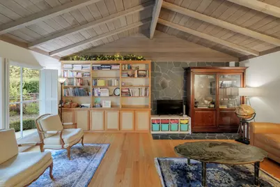 115 Southwood Dr, Palo Alto, CA 94301 - Photo 2