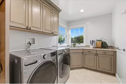 20483 Glen Brae Dr, Saratoga, CA 95070 - Photo 30