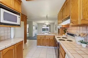 383 Southside Dr, San Jose, CA 95111 - Photo 12