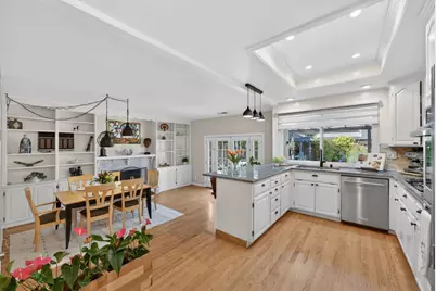 6221 Glider Dr, San Jose, CA 95123 - Photo 12