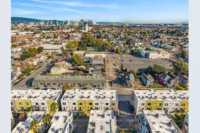 701 Zephyr Dr, Oakland, CA 94607 - Photo 60