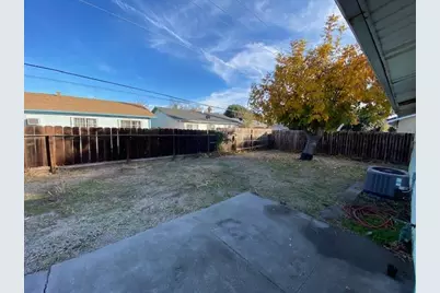 7010 Hemet Ave, Stockton, CA 95207 - Photo 16