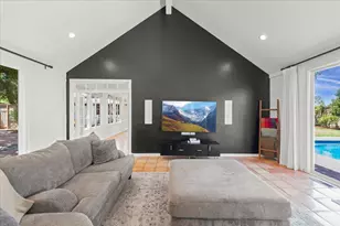 16995 Pine Way, Morgan Hill, CA 95037 - Photo 24