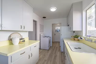 1196 Foothill St, Redwood City, CA 94061 - Photo 8