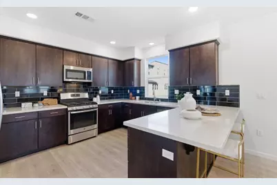 855 Cotati Ter 2, Sunnyvale, CA 94085 - Photo 6