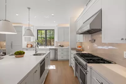 311 Linfield Dr, Menlo Park, CA 94025 - Photo 16