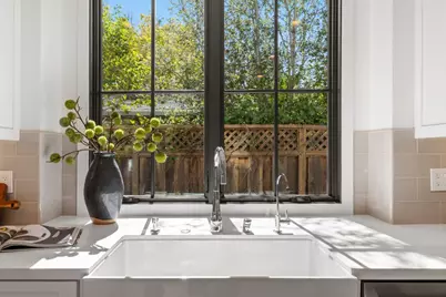 311 Linfield Dr, Menlo Park, CA 94025 - Photo 18