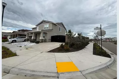 1045 Osprey Dr, Lathrop, CA 95330 - Photo 2