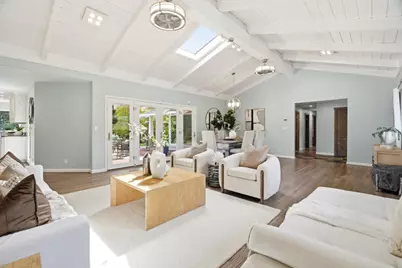 13525 Surrey Ln, Saratoga, CA 95070 - Photo 8