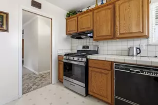 5351 Calderwood Ln, San Jose, CA 95118 - Photo 8