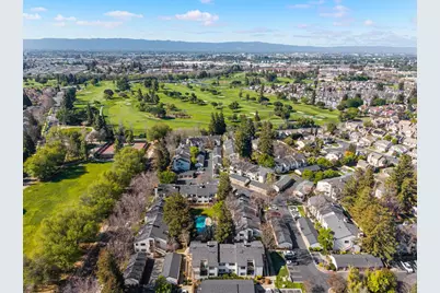 1302 Fairway Entrance Dr, San Jose, CA 95131 - Photo 24
