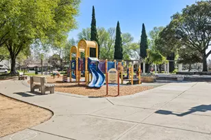 1302 Fairway Entrance Dr, San Jose, CA 95131 - Photo 20