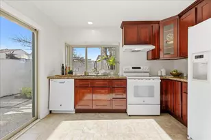 32 Lido Cir, Redwood City, CA 94065 - Photo 30