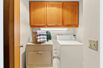 461 Dela Vina Ave 209, Monterey, CA 93940 - Photo 12