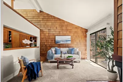 461 Dela Vina Ave 209, Monterey, CA 93940 - Photo 2