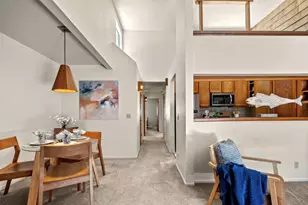 461 Dela Vina Ave 209, Monterey, CA 93940 - Photo 4