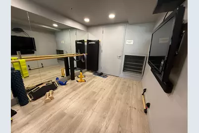 38 N Almaden Blvd 1906, San Jose, CA 95110 - Photo 48